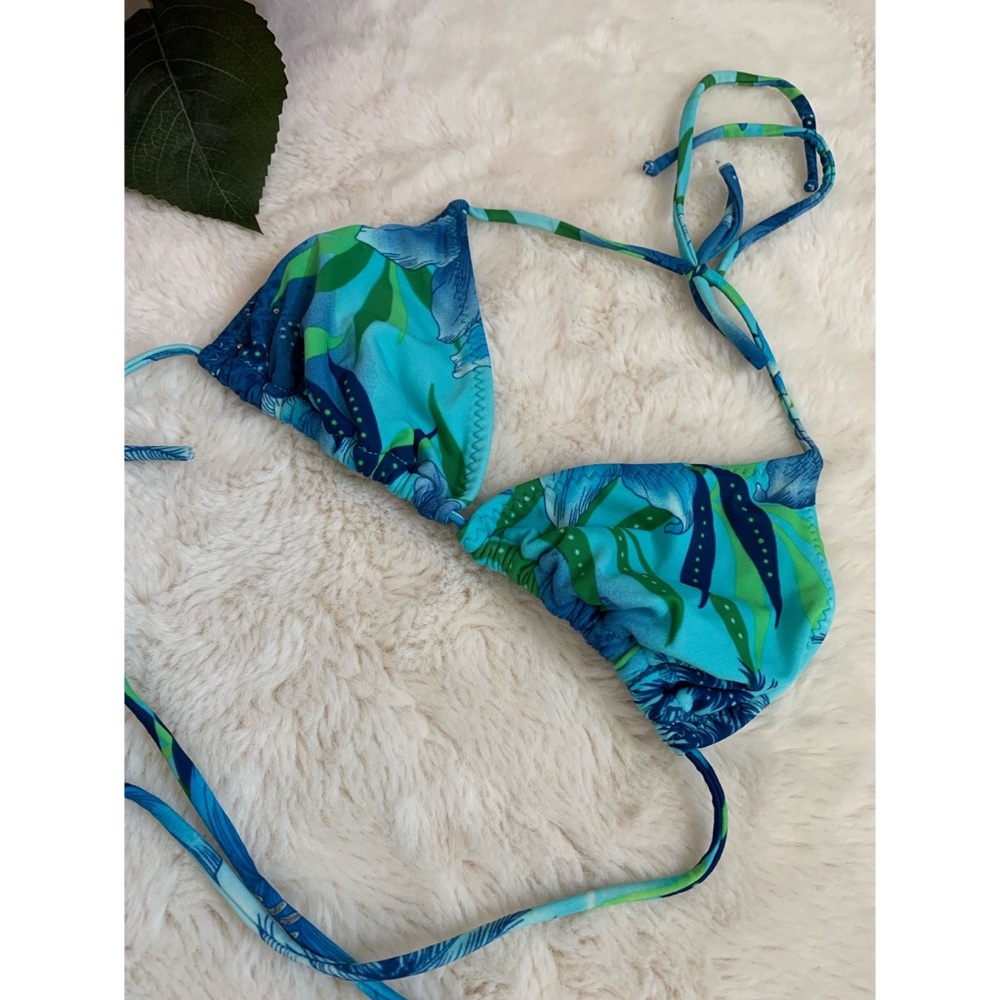 Aqua blue and green tropical bikini top 🏝